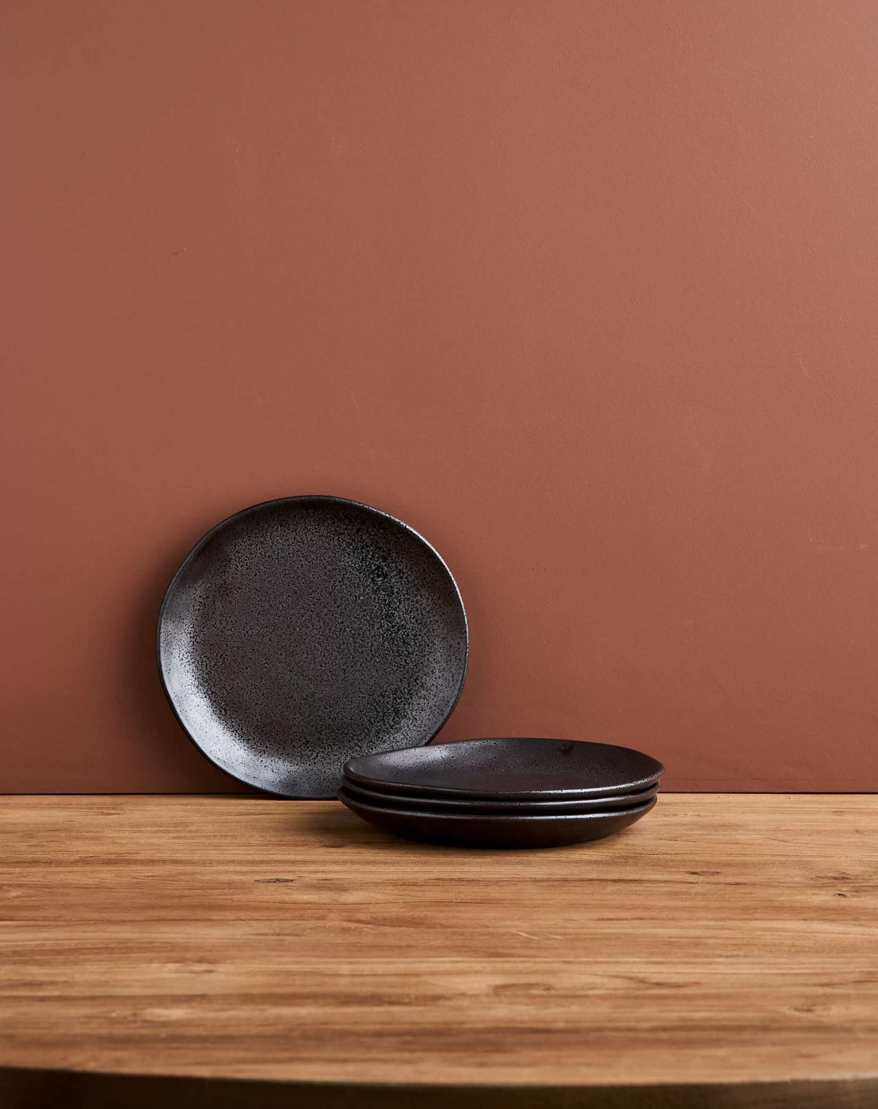 Robert Gordon Plates-Earth Side Plates / Black