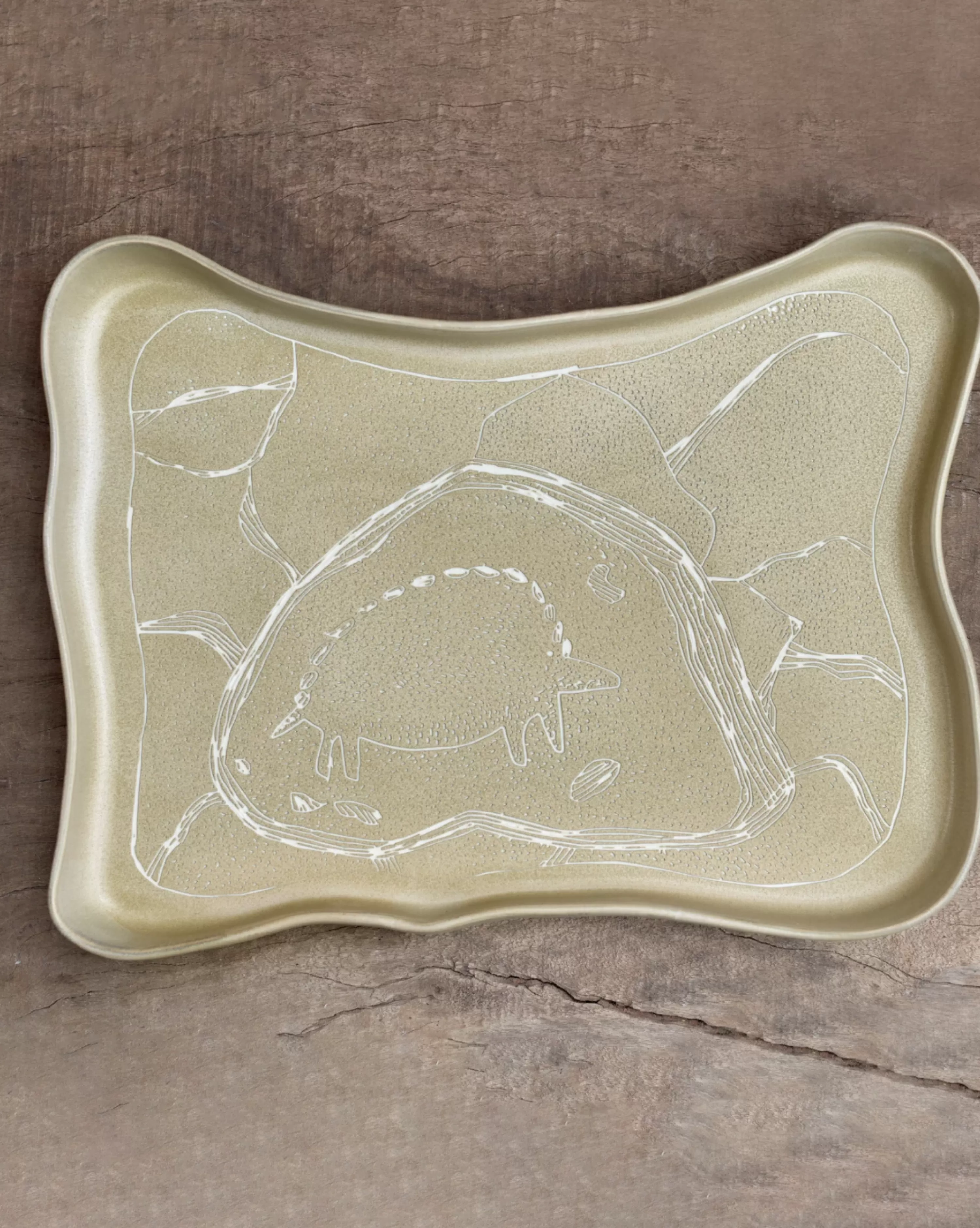 Robert Gordon Plates-Sage Echidna Tray / RG X Juluwarlu