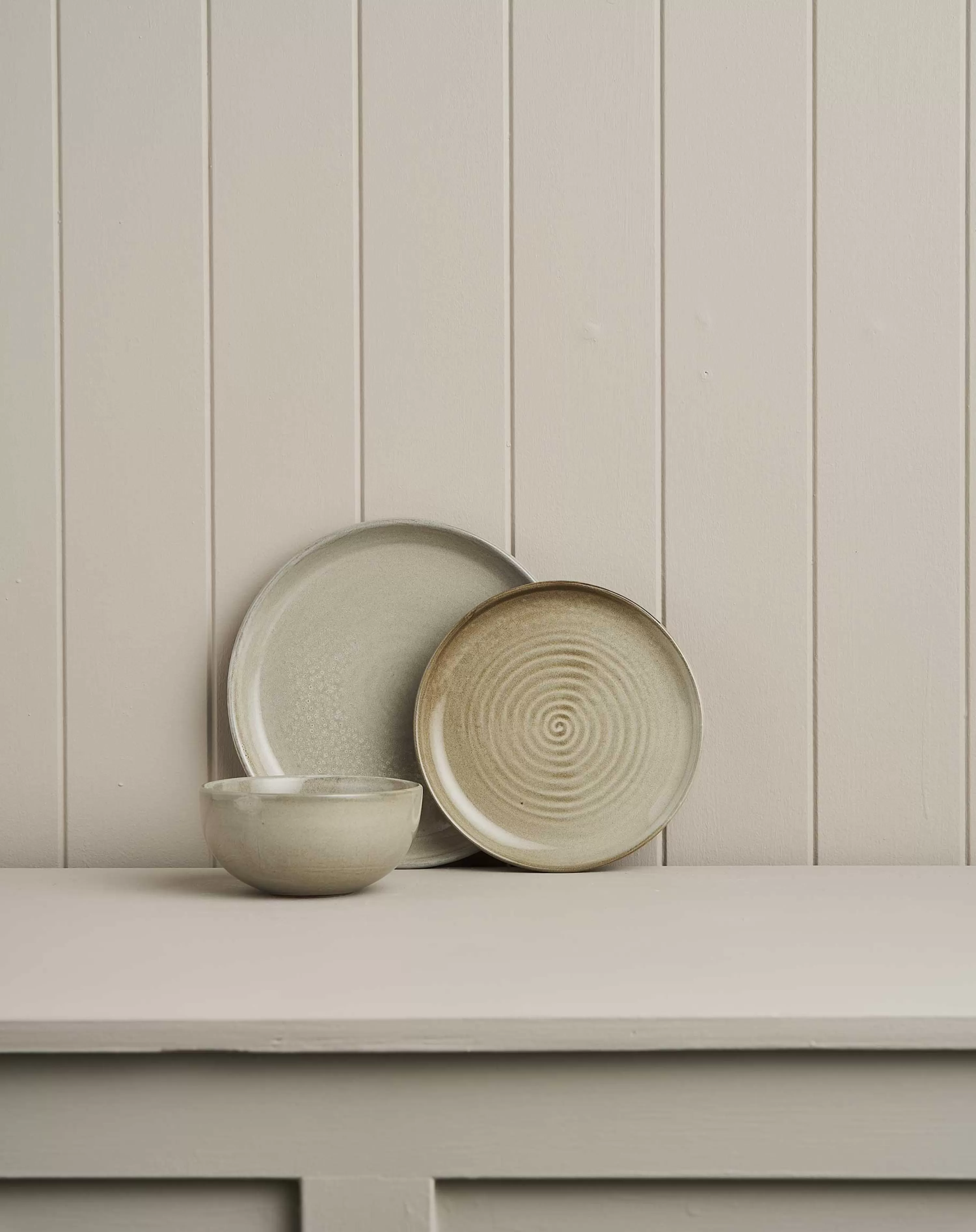 Robert Gordon Dinner Sets-Small Portions Terra Place Setting / Saltbush